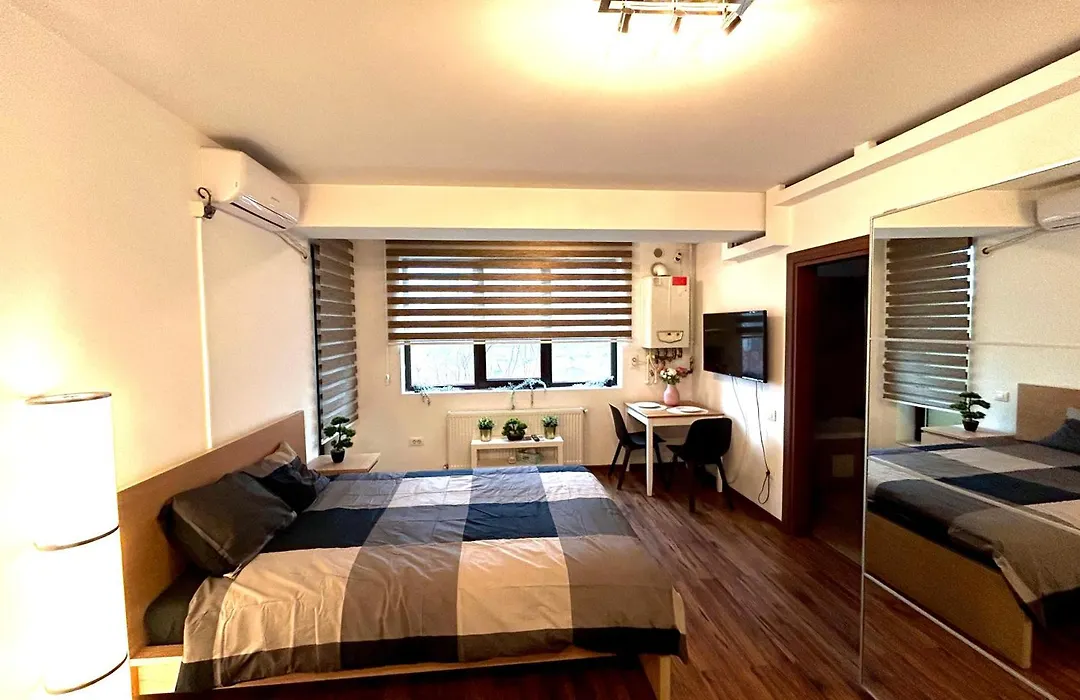Cozy Apartment With Self Check-In Near Promenada Mall And Verdi Park-1